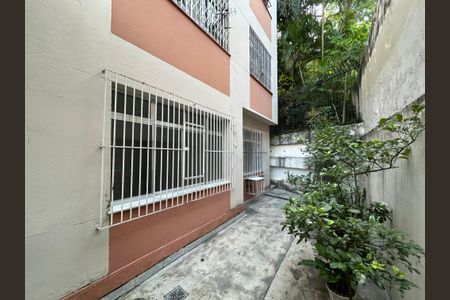 Apartamento à venda com 72m², 2 quartos e sem vagaÁrea comum