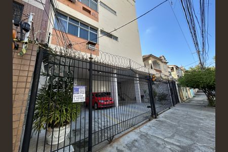 Apartamento à venda com 72m², 2 quartos e sem vagaFachada + plaquinha