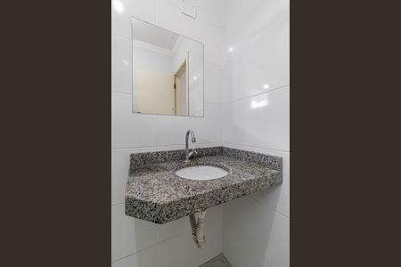 Banheiro de apartamento para alugar com 1 quarto, 33m² em Vila Ré, São Paulo