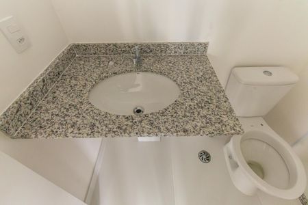 Apartamento à venda com 51m², 2 quartos e 1 vaga Apartamento à venda com 51m², 2 quartos e 1 vagaBanheiro