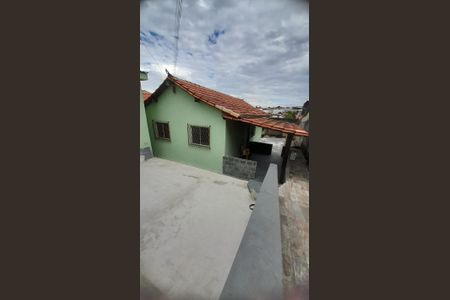 Casa à venda com 99m², 3 quartos e sem vagaÁrea externa