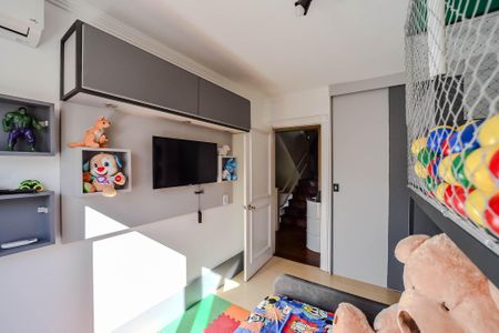 Casa à venda com 269m², 4 quartos e 3 vagas Casa à venda com 269m², 4 quartos e 3 vagasQuarto 1