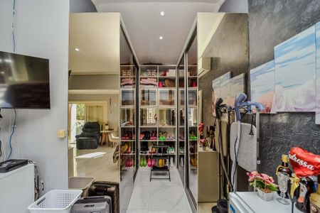 Casa à venda com 269m², 4 quartos e 3 vagasCloset da Suíte 2