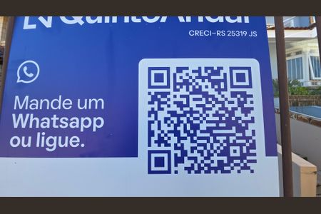 Casa à venda com 269m², 4 quartos e 3 vagas Casa à venda com 269m², 4 quartos e 3 vagasPlaquinha