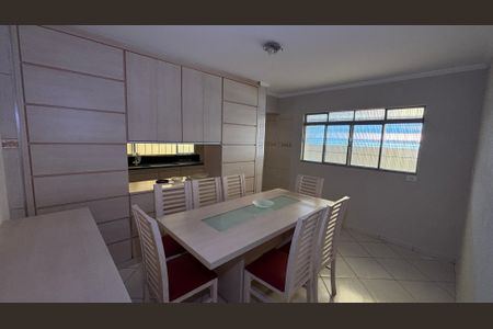 Casa à venda com 187m², 3 quartos e 5 vagasCozinha - Sala de Jantar