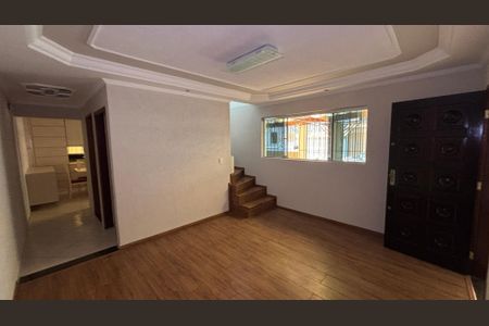 Casa à venda com 187m², 3 quartos e 5 vagasSala