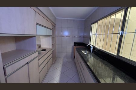 Casa à venda com 187m², 3 quartos e 5 vagasCozinha - Sala de Jantar
