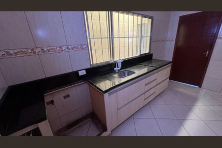 Casa à venda com 187m², 3 quartos e 5 vagasCozinha - Sala de Jantar