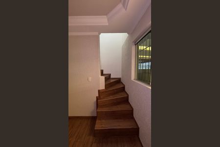 Casa à venda com 187m², 3 quartos e 5 vagasSala