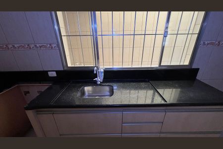 Casa à venda com 187m², 3 quartos e 5 vagasCozinha - Sala de Jantar