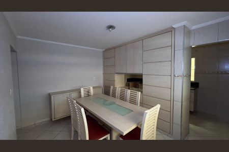 Casa à venda com 187m², 3 quartos e 5 vagasCozinha - Sala de Jantar