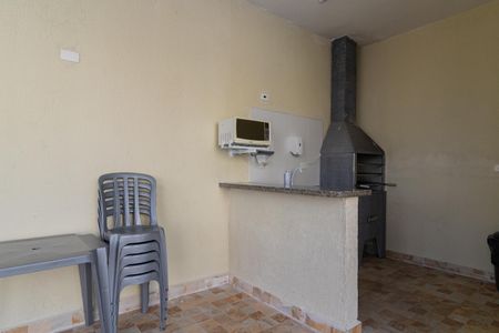 Apartamento para alugar com 46m², 2 quartos e 1 vagaÁrea comum - Churrasqueira