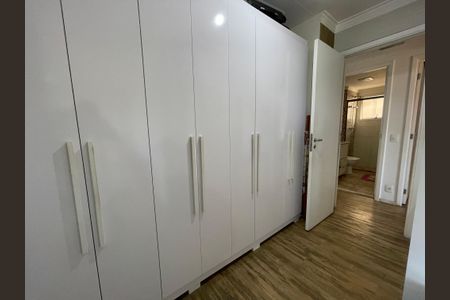 Apartamento à venda com 134m², 4 quartos e 2 vagasQuarto 4