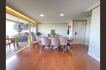 Apartamento à venda com 134m², 4 quartos e 2 vagasSala