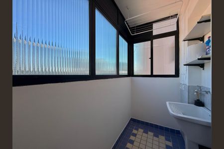 Apartamento à venda com 60m², 1 quarto e 1 vagaÁrea de Serviço