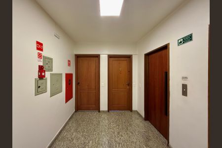 Apartamento à venda com 60m², 1 quarto e 1 vagaHall Apartamento