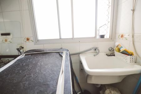 Apartamento à venda com 52m², 2 quartos e 1 vaga Apartamento à venda com 52m², 2 quartos e 1 vagaCozinha e Área de Serviço