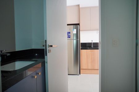 Banheiro  de apartamento para alugar com 1 quarto, 27m² em Boa Vista, Porto Alegre