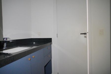 Banheiro  de apartamento para alugar com 1 quarto, 27m² em Boa Vista, Porto Alegre
