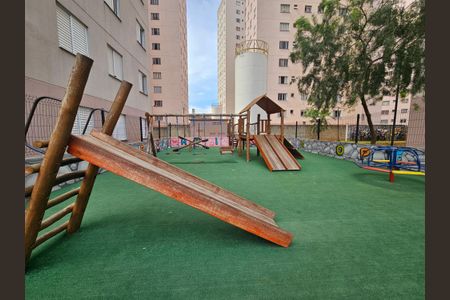 Apartamento à venda com 48m², 2 quartos e 1 vaga Apartamento à venda com 48m², 2 quartos e 1 vagaÁrea comum - Playground