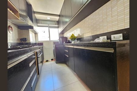 Apartamento à venda com 48m², 2 quartos e 1 vaga Apartamento à venda com 48m², 2 quartos e 1 vagaCozinha e Área de Serviço
