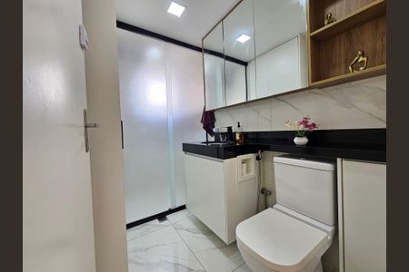 Apartamento à venda com 48m², 2 quartos e 1 vaga Apartamento à venda com 48m², 2 quartos e 1 vagaBanheiro
