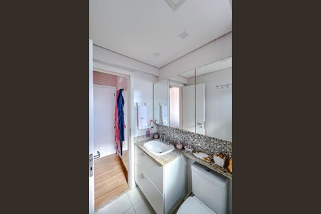 Apartamento à venda com 86m², 3 quartos e 2 vagasBanheiro da Suíte