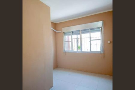 Quarto 1 de apartamento para alugar com 2 quartos, 43m² em Petrópolis, Porto Alegre