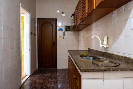 Apartamento à venda com 117m², 2 quartos e 1 vaga Apartamento à venda com 117m², 2 quartos e 1 vagaCozinha