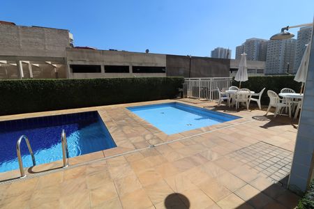 Apartamento para alugar com 46m², 2 quartos e 1 vagaÁrea comum - Piscina