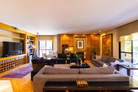 Apartamento à venda com 3 quartos, 260m² em Real Parque, São Paulo