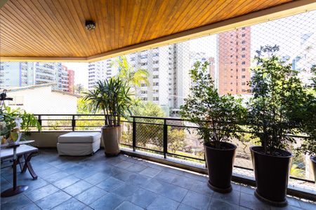 Apartamento à venda com 3 quartos, 260m² em Real Parque, São Paulo