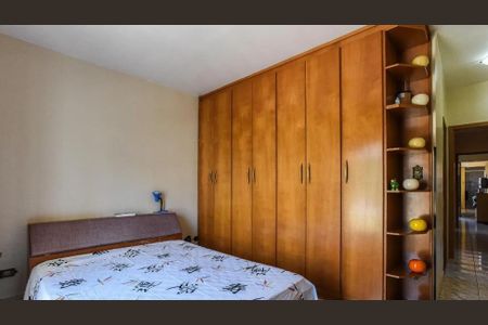 Casa para alugar com 191m², 3 quartos e 2 vagas Casa para alugar com 191m², 3 quartos e 2 vagasQuarto