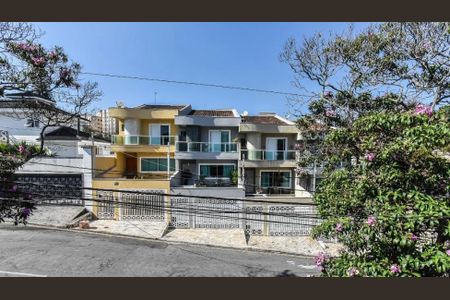 Casa para alugar com 191m², 3 quartos e 2 vagas Casa para alugar com 191m², 3 quartos e 2 vagasÁrea externa