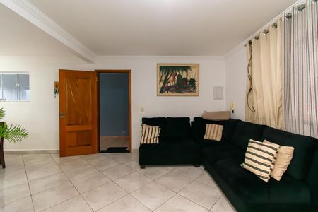 Casa para alugar com 196m², 3 quartos e 3 vagasSala