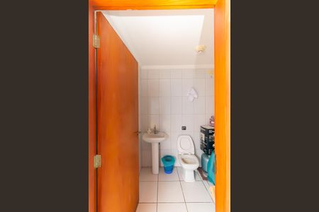 Casa para alugar com 196m², 3 quartos e 3 vagasBanheiro de Serviço