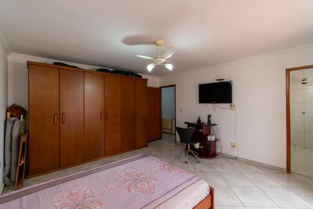 Casa para alugar com 196m², 3 quartos e 3 vagasSuíte