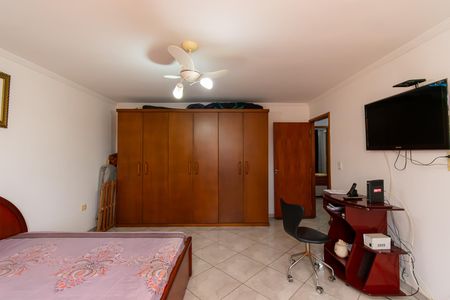 Casa para alugar com 196m², 3 quartos e 3 vagasSuíte