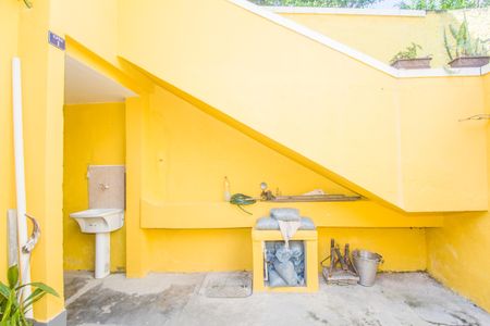 Casa para alugar com 78m², 2 quartos e 1 vagaQuintal