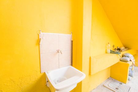 Casa para alugar com 78m², 2 quartos e 1 vagaQuintal