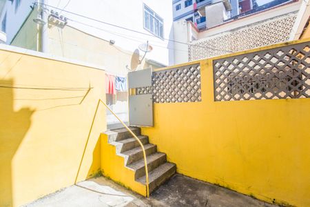 Casa para alugar com 78m², 2 quartos e 1 vagaQuintal