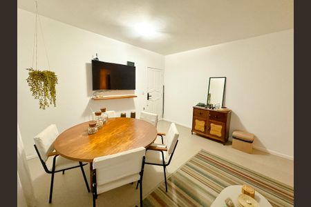 Apartamento para alugar com 100m², 2 quartos e 2 vagasSala de Jantar