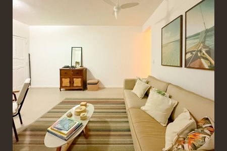 Apartamento para alugar com 100m², 2 quartos e 2 vagasSala de TV