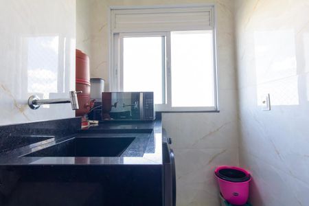 Apartamento à venda com 47m², 2 quartos e 1 vaga Apartamento à venda com 47m², 2 quartos e 1 vagaCozinha e Área de Serviço