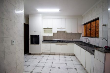 Casa para alugar com 396m², 3 quartos e 7 vagasCozinha