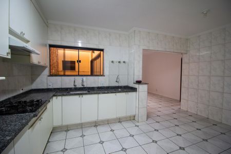 Casa para alugar com 396m², 3 quartos e 7 vagasCozinha