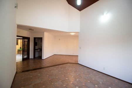 Casa para alugar com 396m², 3 quartos e 7 vagasSala
