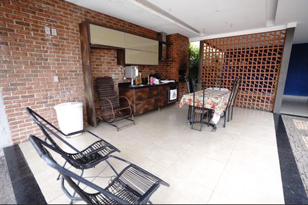 Casa para alugar com 2 quartos, 300m² em Setor Goiânia 2, Goiânia