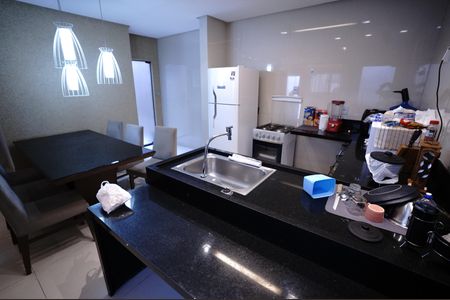 Casa para alugar com 300m², 2 quartos e 5 vagas