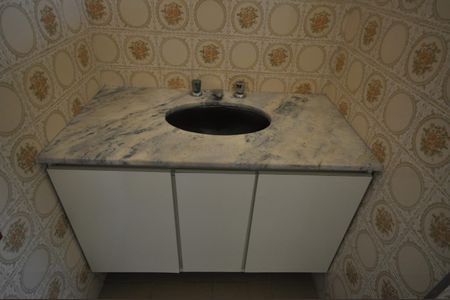 Casa à venda com 126m², 3 quartos e 2 vagasBanheiro Social